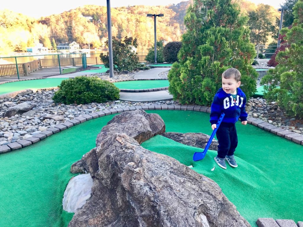 Mini Golf at Rumbling Bald Resort